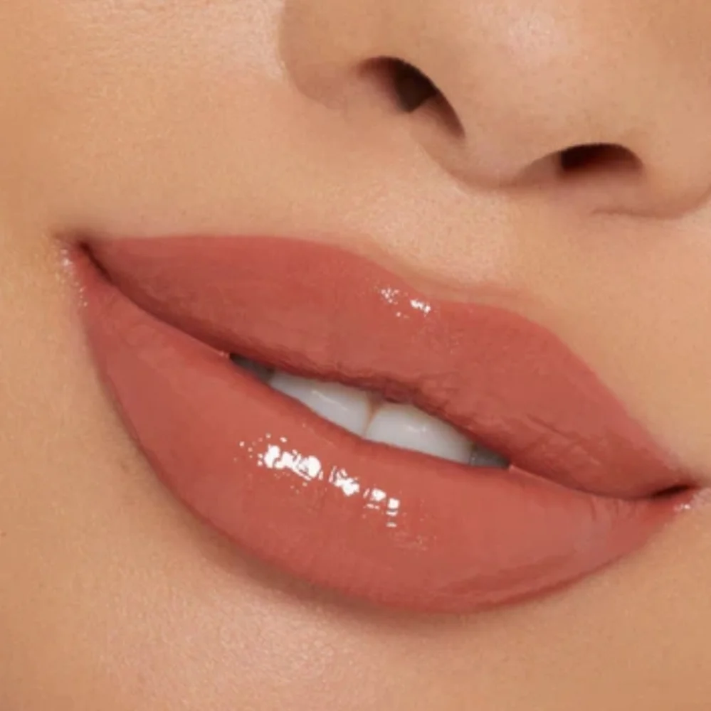 Kylie Cosmetics Lip Shine Laquer #616 